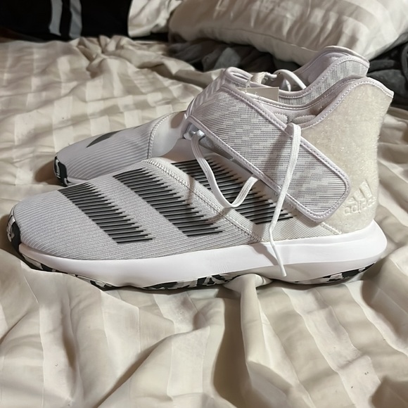 Harden B/E 3 Mens Basketball Shoes - Picture 2 of 4